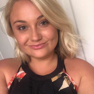 Meet your Posher, Karis